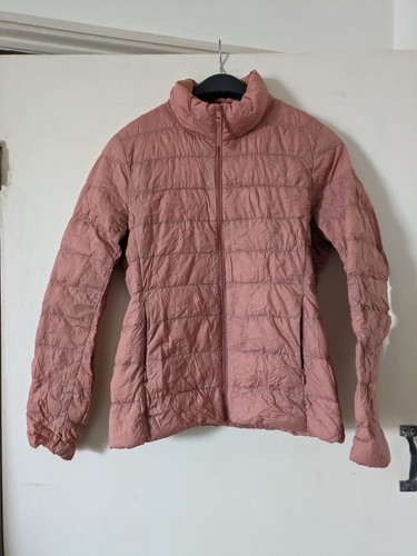 Uniqlo pink ultra - ultra, light